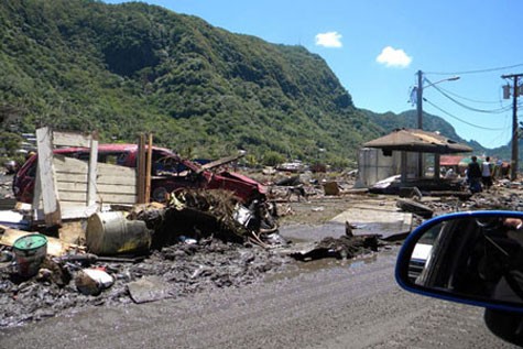 Hình ảnh tan hoang sau khi sóng thần quét qua American Samoa (Ảnh tư liệu)